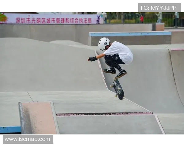 深圳滑板队协同创新探索滑板运动新模式引发热议